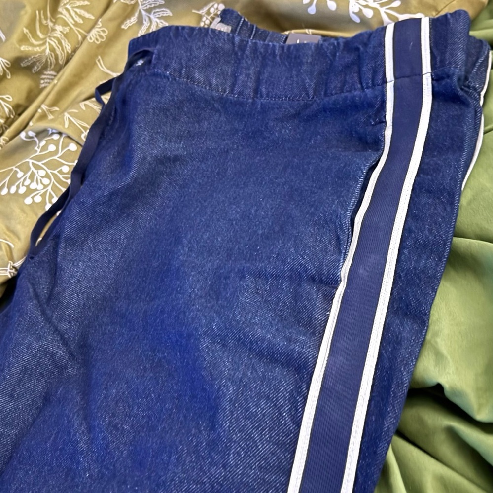 torrid Dark Navy Wide-Leg Jeans with White Side Stripe - Picture 7 of 9